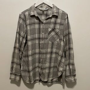 Old Navy The Classic Shirt Women’s flannel button down size Large